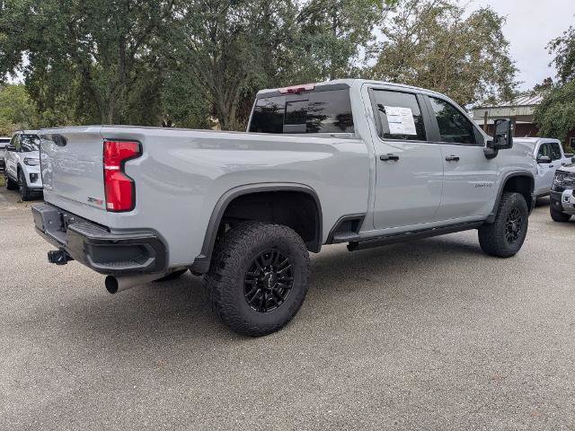 Used 2025 Chevrolet Silverado 2500 ZR2 w/ Technology Package AWD/4WD image 4