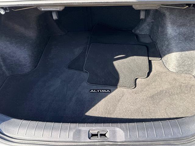 Used 2025 Nissan Altima 2.5 SV FWD image 35