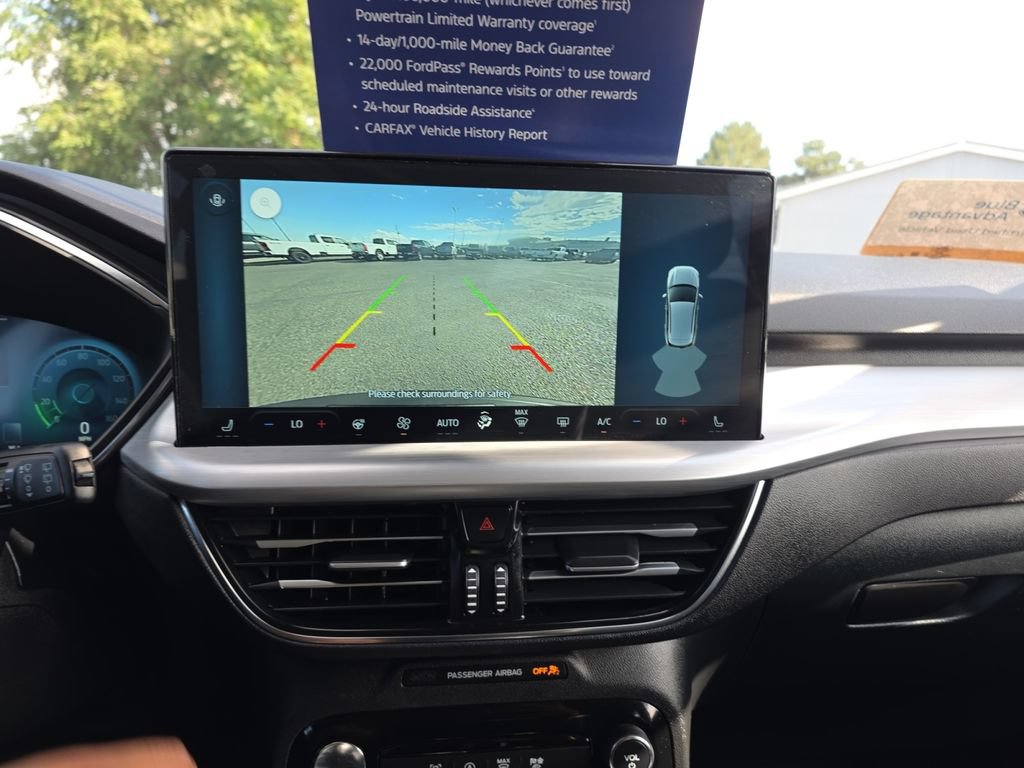 Certified 2025 Ford Escape Platinum AWD/4WD image 18