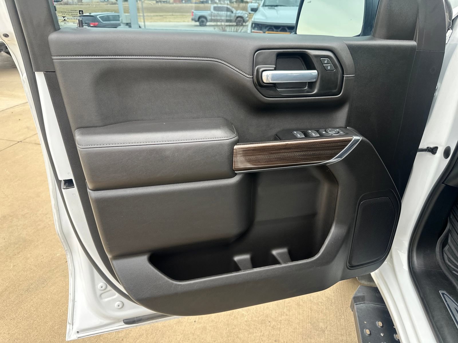 Used 2022 Chevrolet Silverado 1500 LT Trail Boss w/ Safety Package image 10