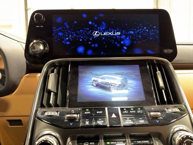 Used 2023 Lexus LX 600 4WD w/ Accessory Package (Z1) image 18