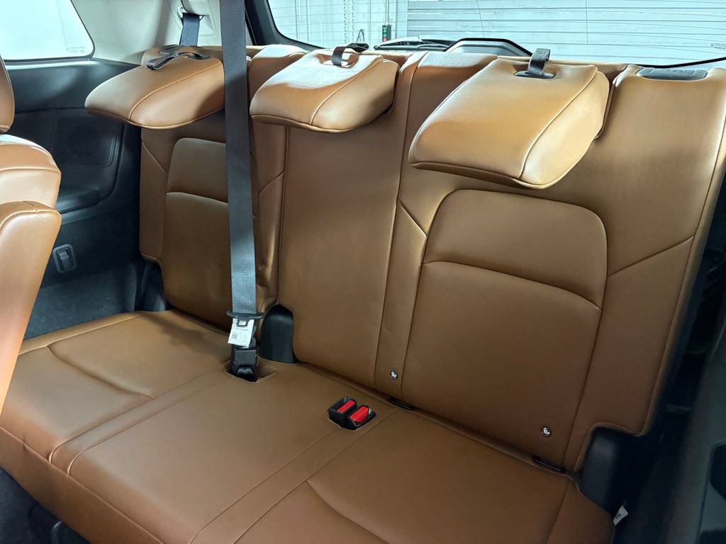 Used 2023 Nissan Pathfinder Platinum AWD/4WD image 32