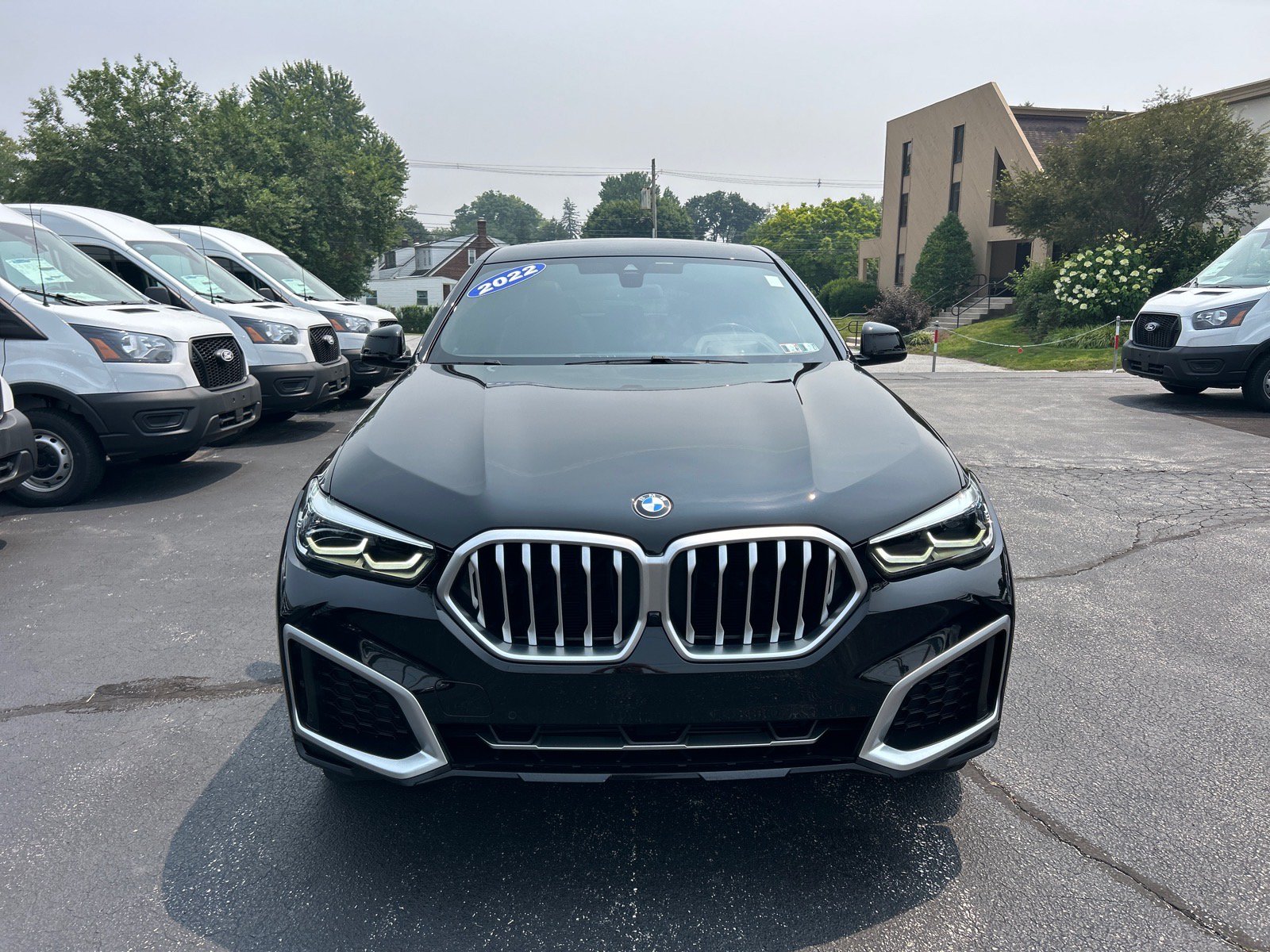 Used 2022 BMW X6 xDrive40i w/ Premium Package AWD/4WD image 2