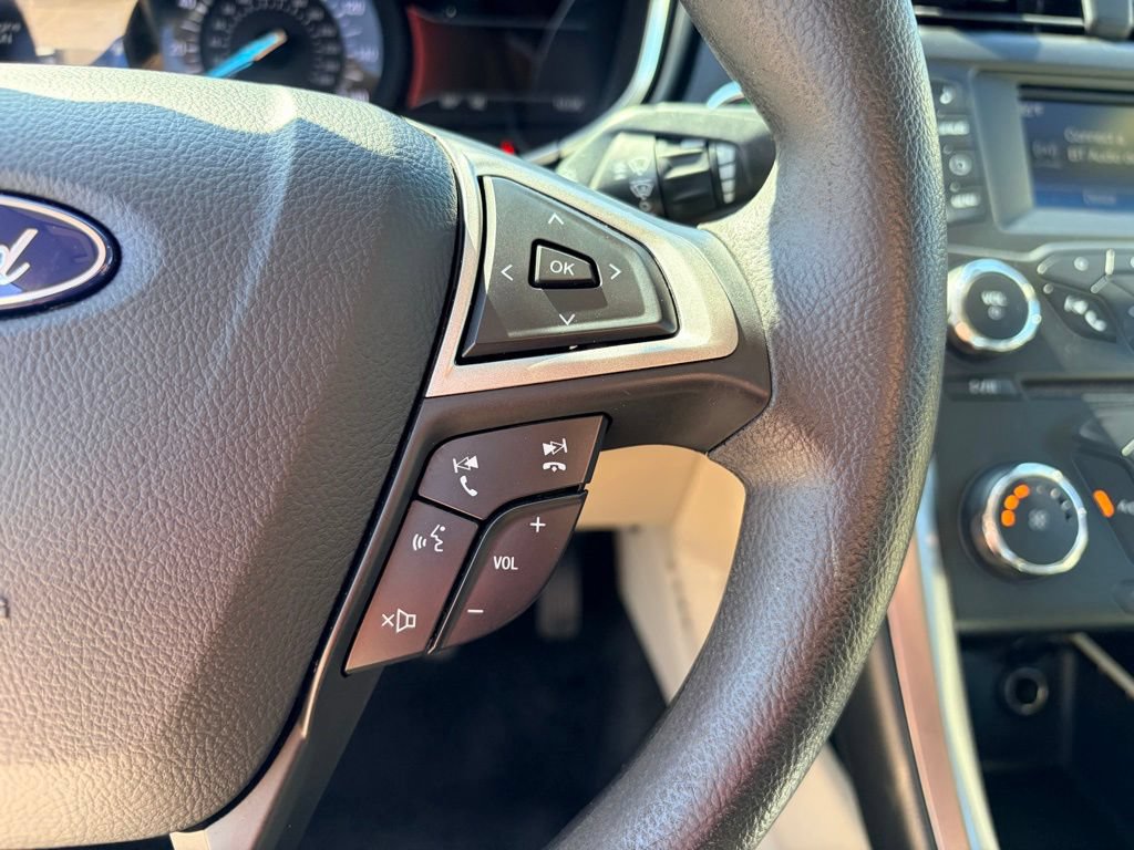 Certified 2017 Ford Fusion SE FWD image 9