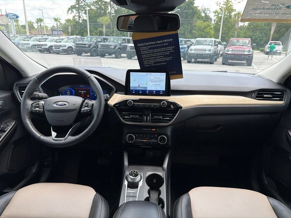 Certified 2022 Ford Escape Titanium w/ Titanium Elite Package FWD image 17