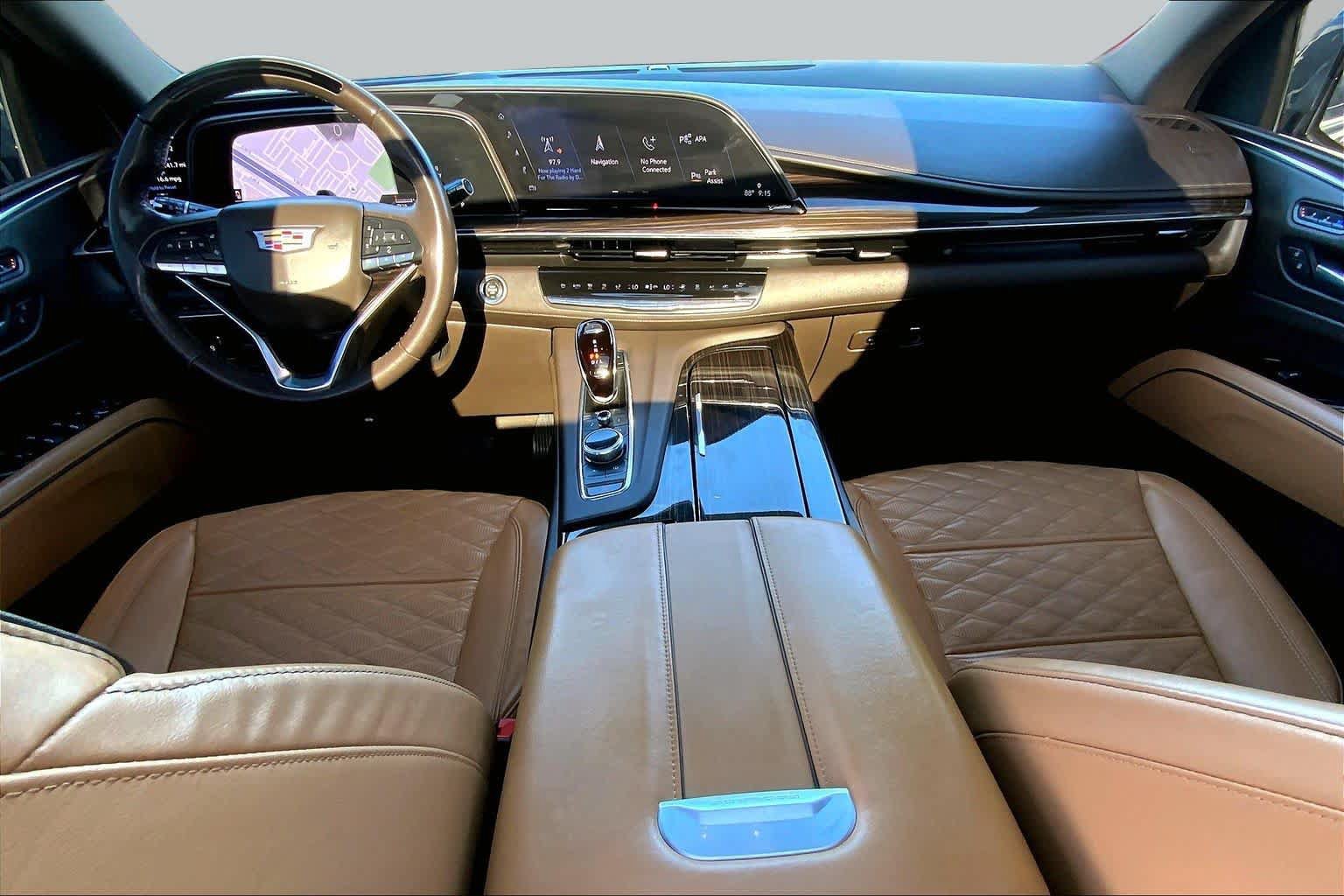Used 2021 Cadillac Escalade Premium Luxury w/ Driver Assist Tech Package AWD/4WD image 15