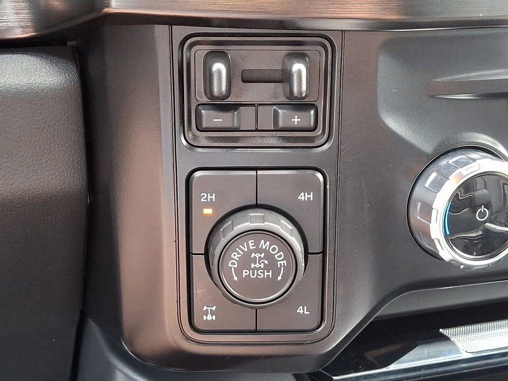 Certified 2024 Ford F350 Lariat w/ Tremor Off-Road Package image 27
