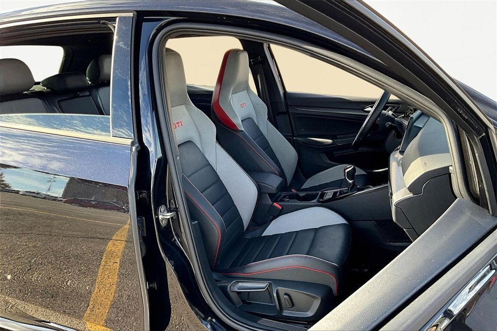 Used 2023 Volkswagen GTI SE image 9