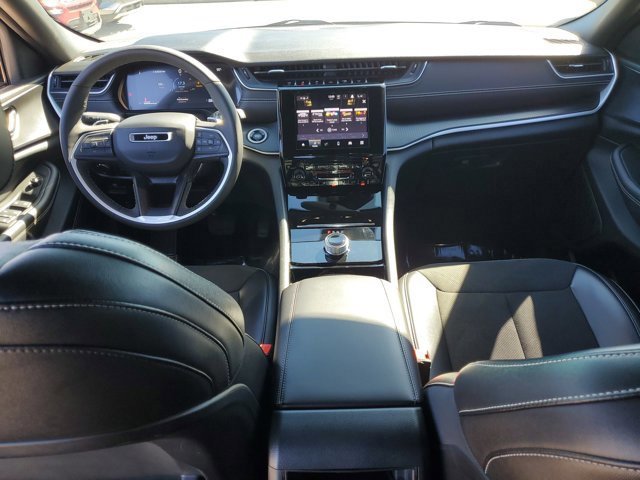 Used 2023 Jeep Grand Cherokee Altitude image 19