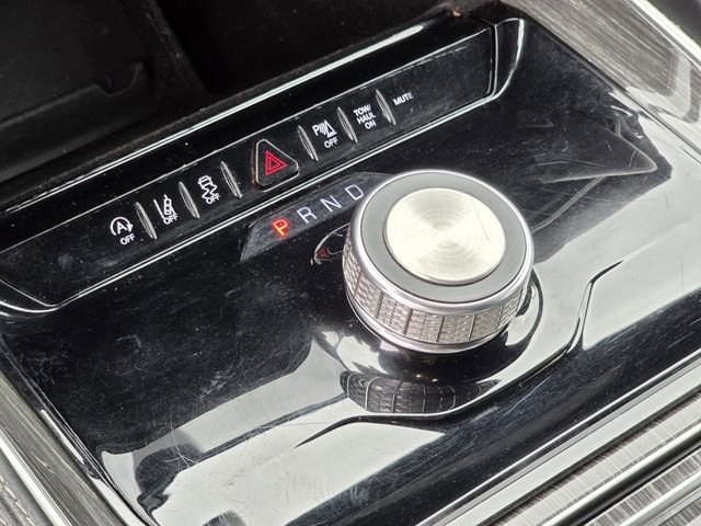 Used 2022 Jeep Wagoneer Series III RWD image 25