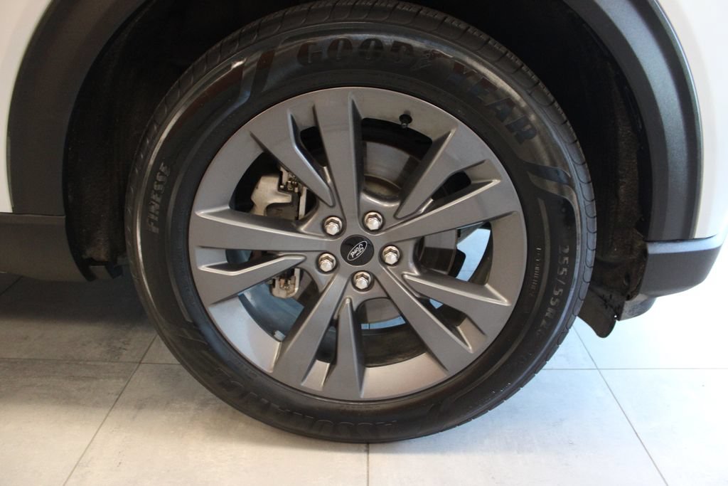 Certified 2025 Ford Explorer Active w/ Active Comfort Package AWD/4WD image 11