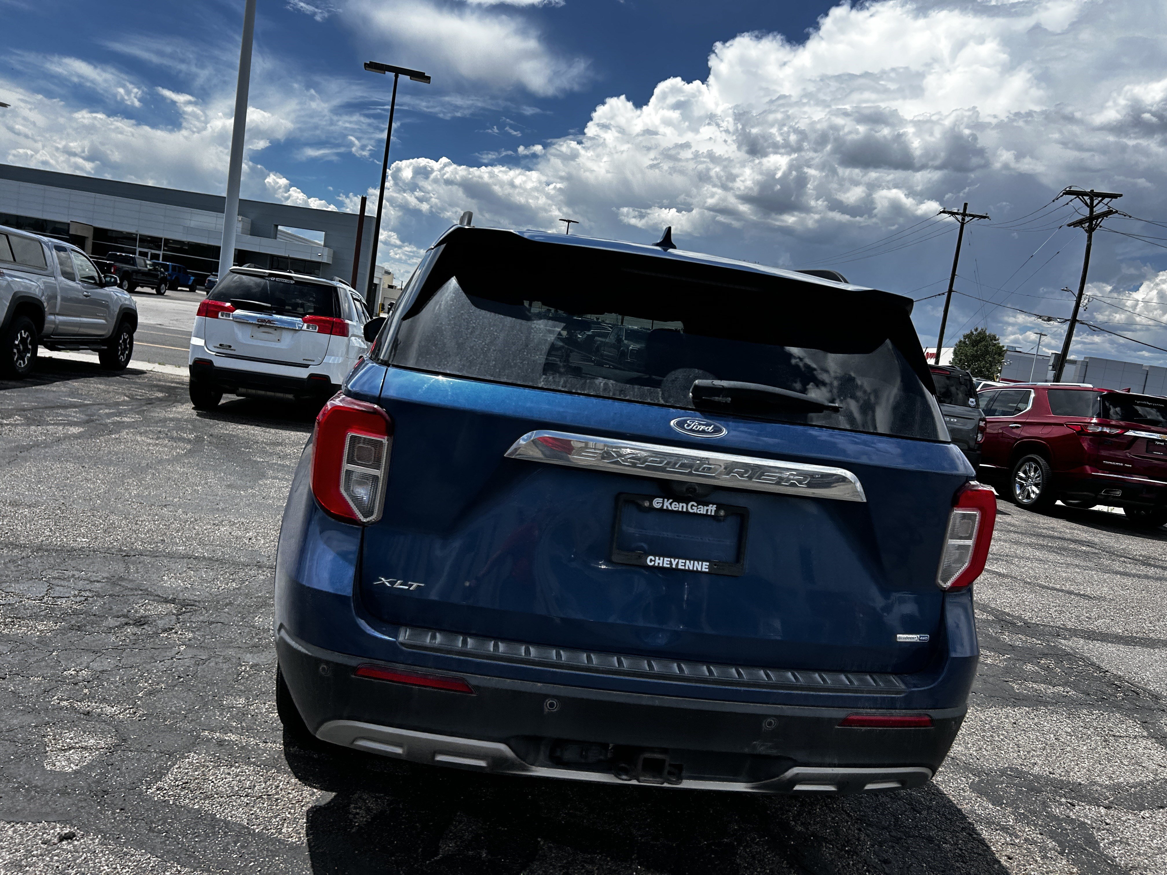 Certified 2020 Ford Explorer XLT w/ Equipment Group 202A AWD/4WD image 4