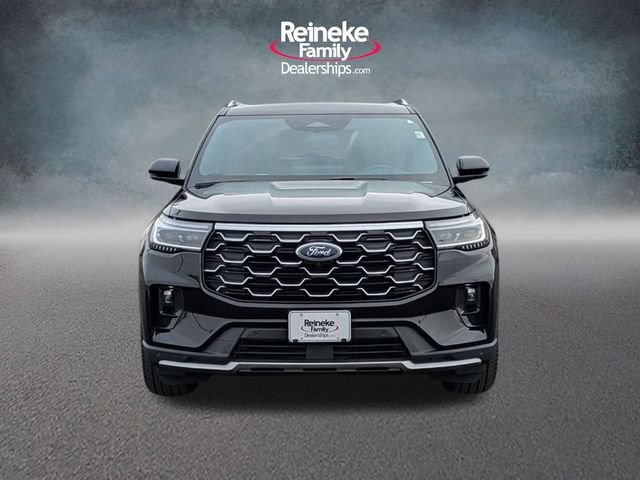 Certified 2025 Ford Explorer Platinum w/ LUX Leather Package AWD/4WD image 2