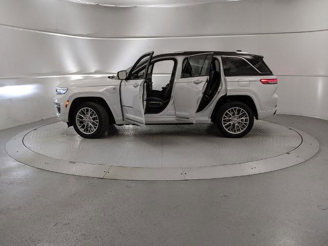 Used 2023 Jeep Grand Cherokee Summit image 12