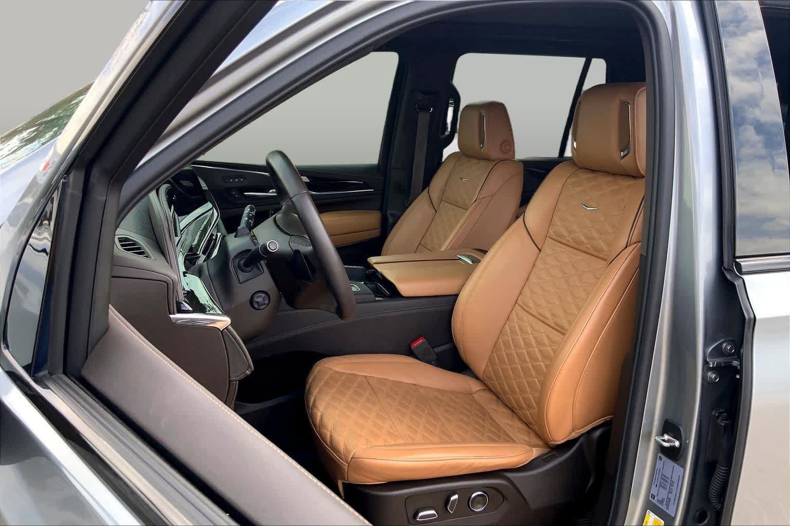 Used 2024 Cadillac Escalade Sport w/ LPO, ONYX Package AWD/4WD image 8