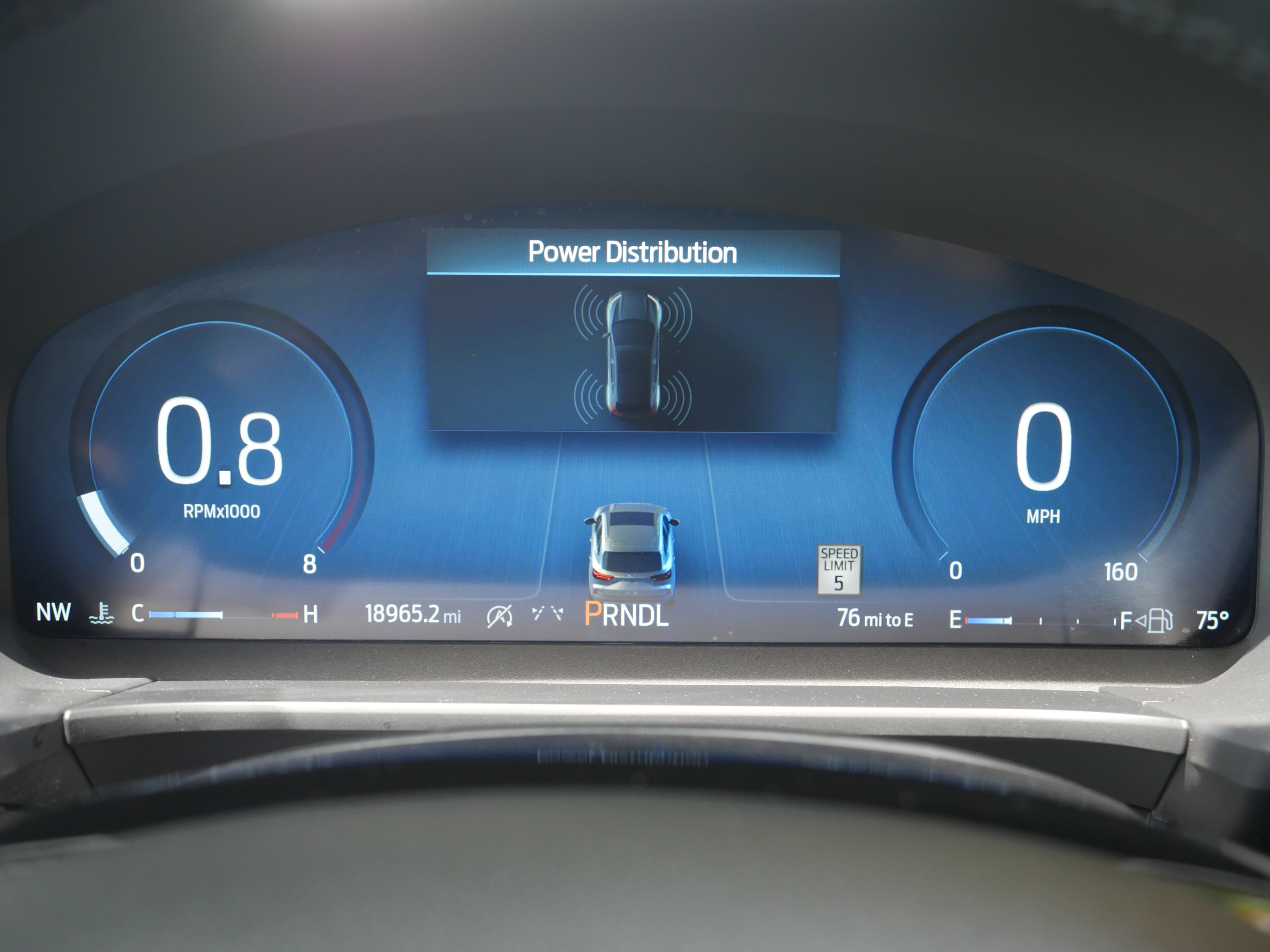 Certified 2025 Ford Escape Platinum AWD/4WD image 7