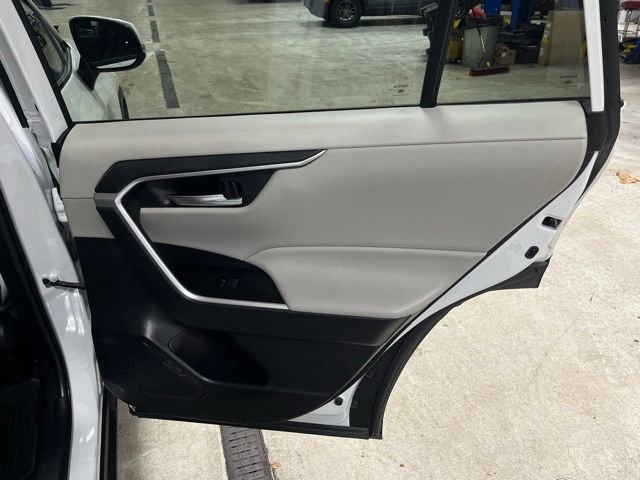 Used 2021 Toyota RAV4 XLE image 27