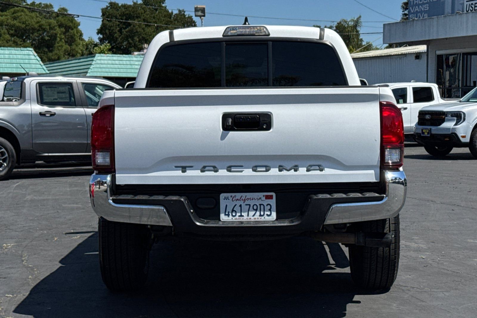 Used 2018 Toyota Tacoma SR5 RWD image 26