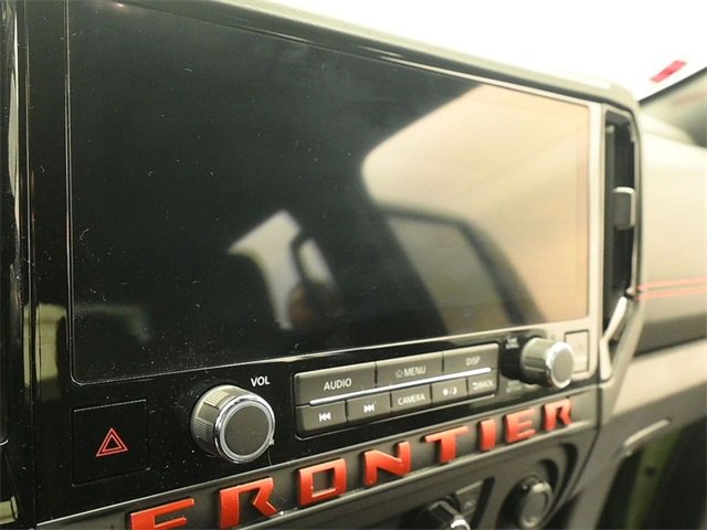 Used 2025 Nissan Frontier PRO-4X w/ Pro Convenience Package image 18