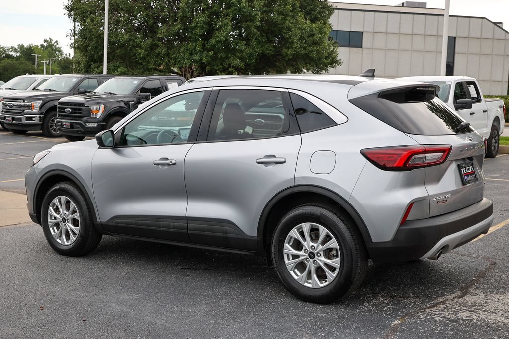 Certified 2023 Ford Escape Active AWD/4WD image 28