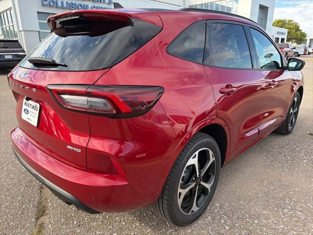 Certified 2024 Ford Escape ST-Line Elite image 3