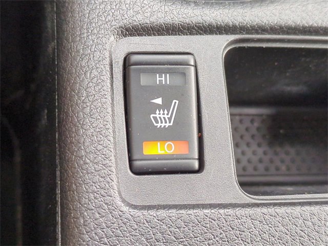 Used 2018 Nissan Rogue SL w/ Premium Package image 24