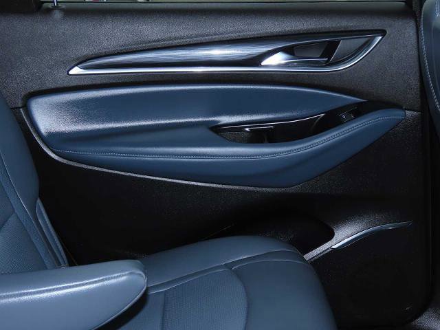 Used 2023 Buick Enclave Essence image 24