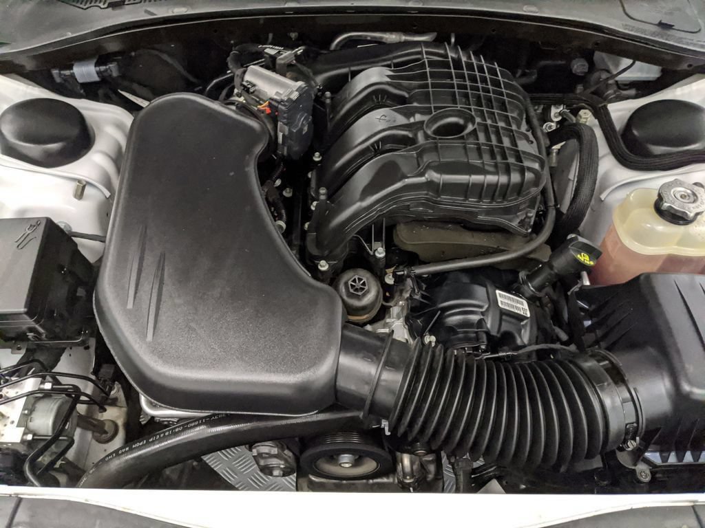 Used 2023 Chrysler 300 Touring L w/ Comfort Group RWD image 22