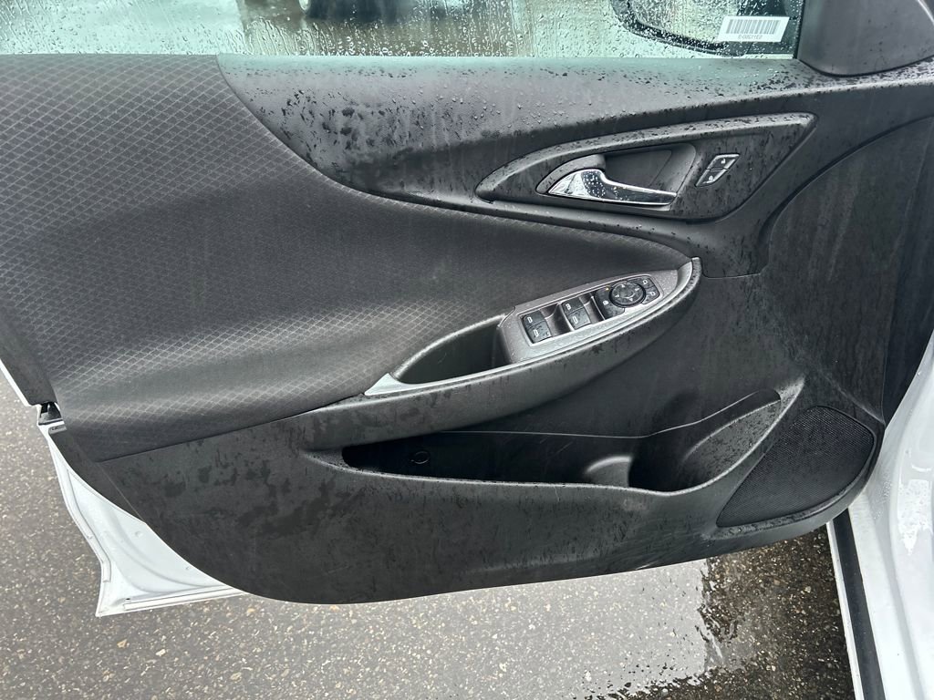 Used 2023 Chevrolet Malibu LT image 17