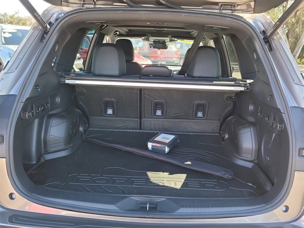 Used 2025 Subaru Forester Touring image 8