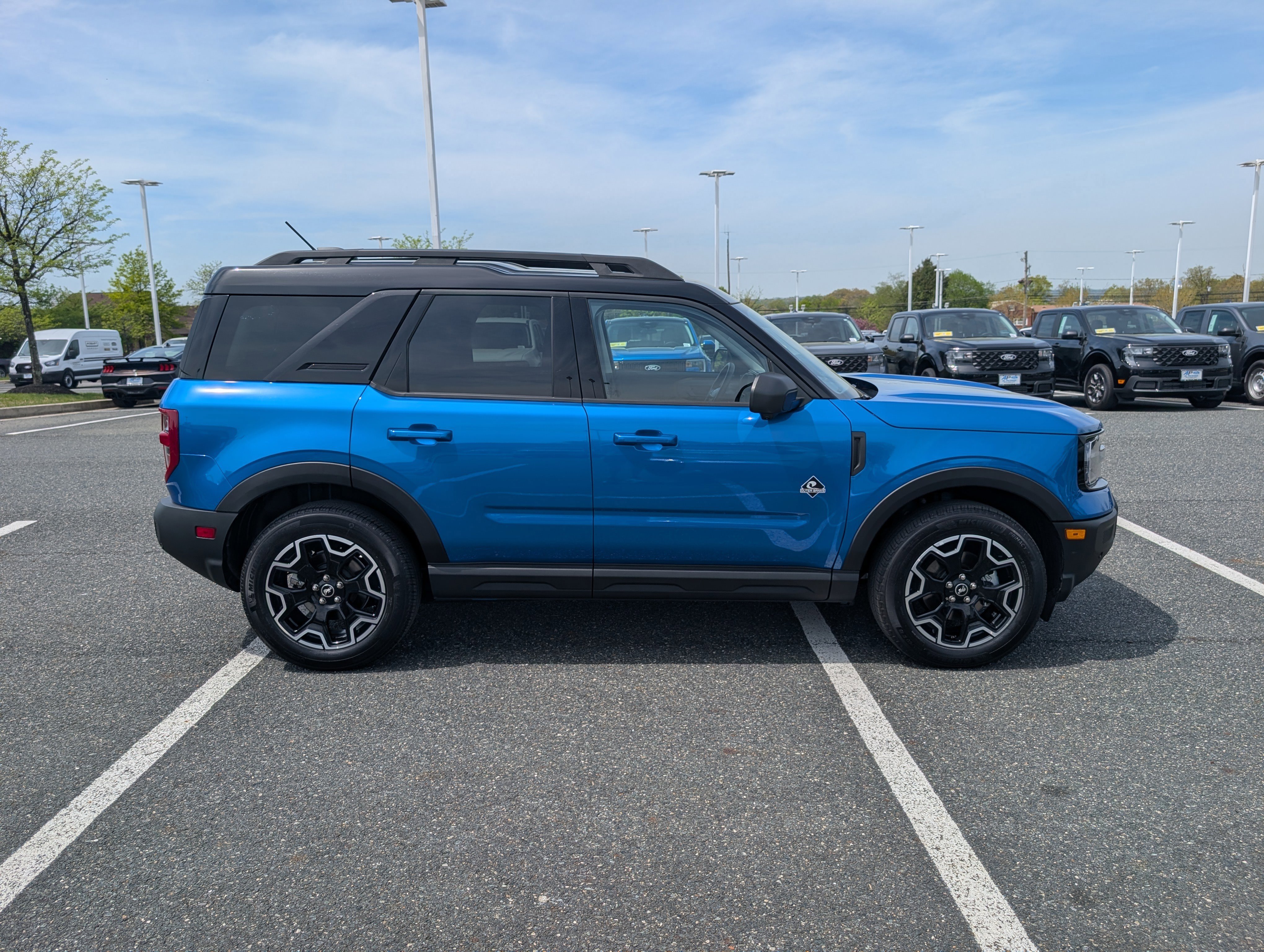 Certified 2025 Ford Bronco Sport Outer Banks w/ Outer Banks Tech Package+ image 6