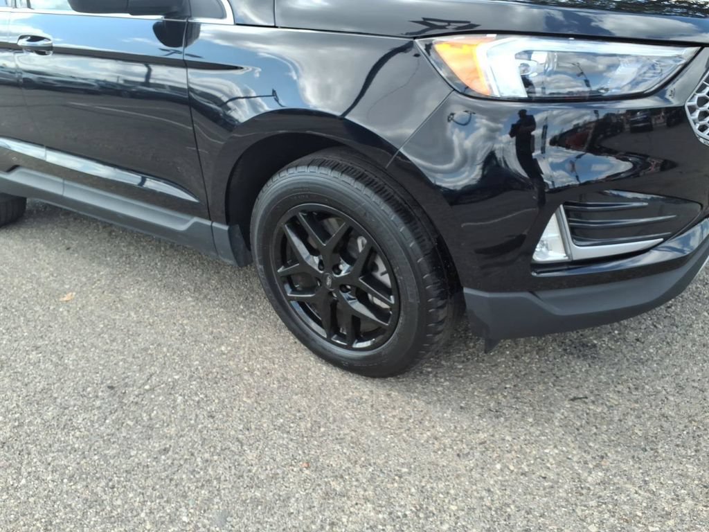 Certified 2024 Ford Edge SEL w/ Convenience Package AWD/4WD image 5