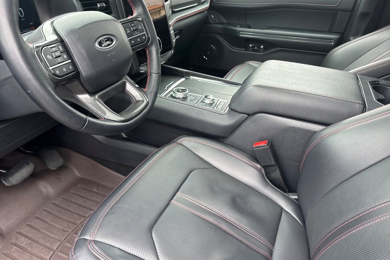 Certified 2024 Ford Expedition Limited image 11