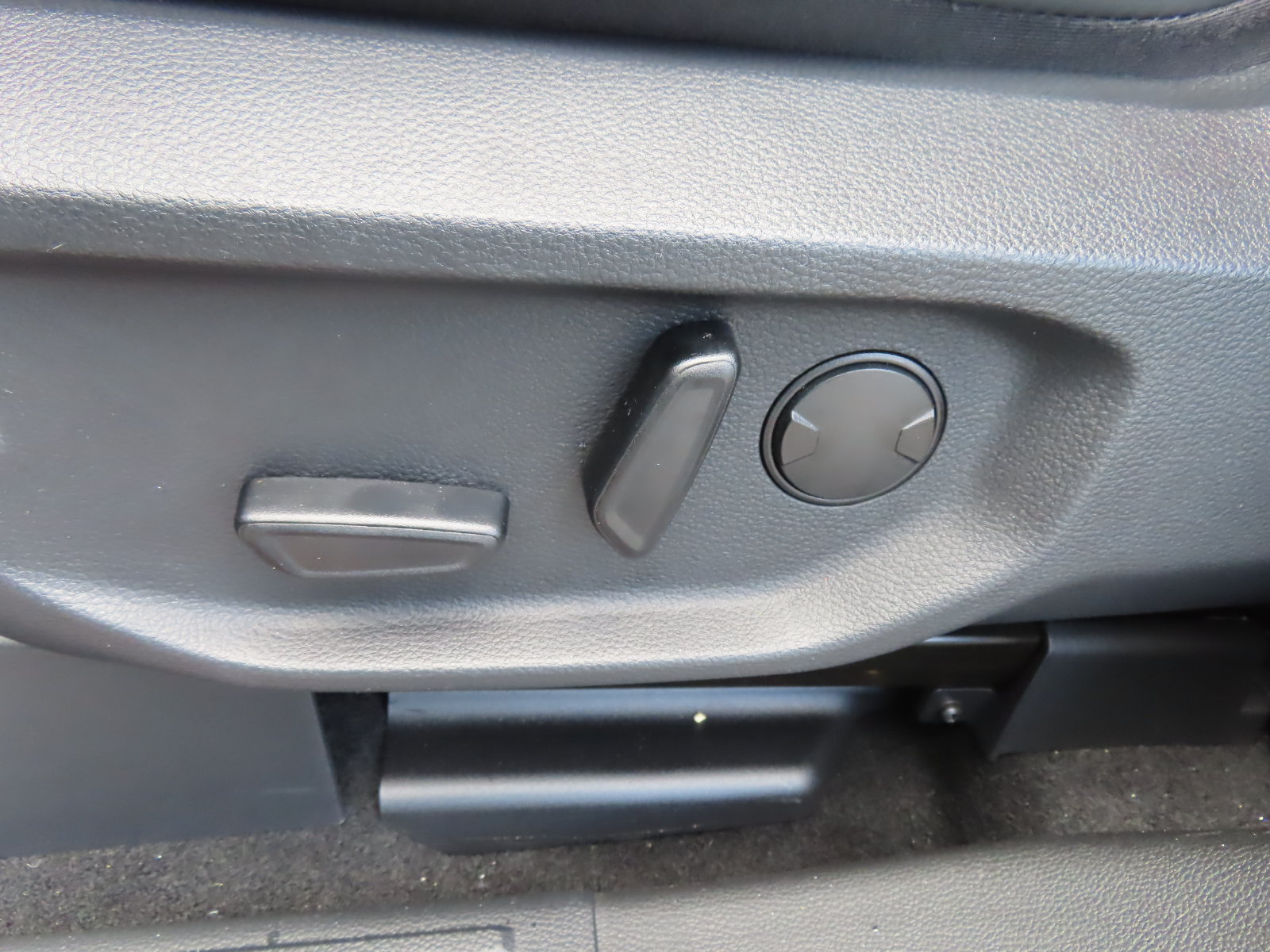 Certified 2025 Ford Ranger Raptor AWD/4WD image 35