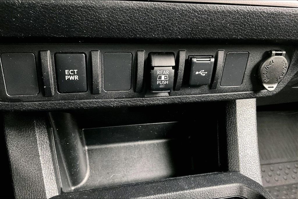 Used 2022 Toyota Tacoma SR5 image 33