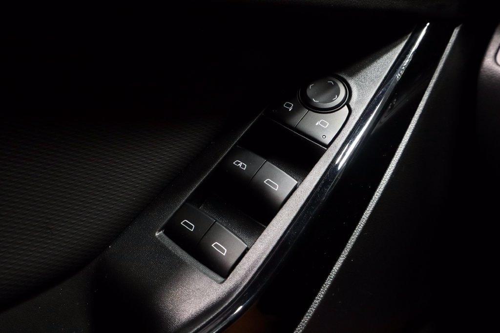 Used 2025 Chevrolet Equinox LT w/ Convenience Package II FWD image 26