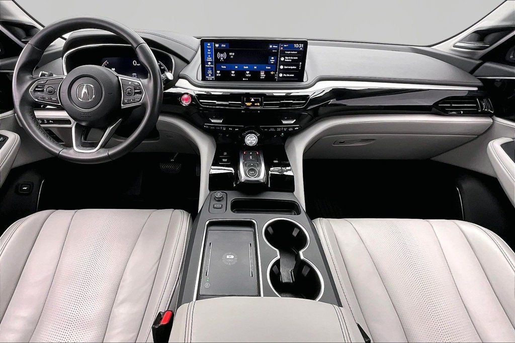 Used 2025 Acura MDX w/ Technology Package FWD image 16