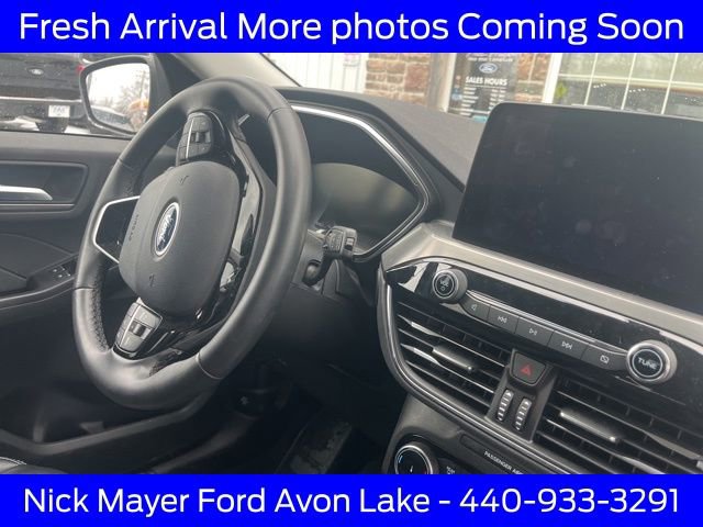 Certified 2022 Ford Escape Titanium w/ Class II Trailer Tow Package image 10