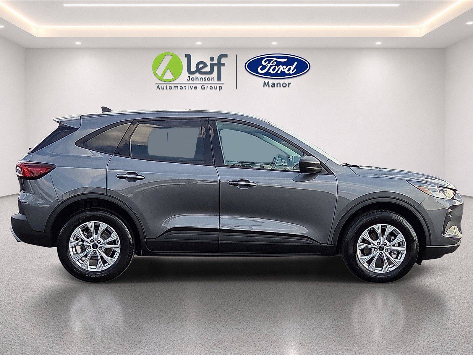 Certified 2025 Ford Escape Active AWD/4WD image 9