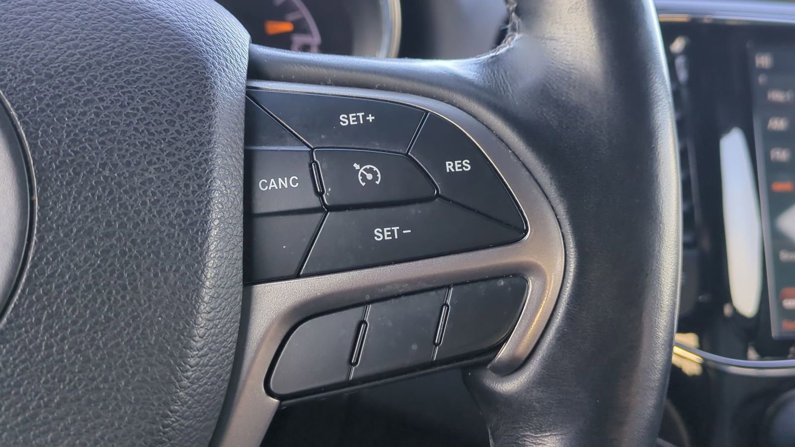 Used 2019 Jeep Grand Cherokee Limited w/ Trailer Tow Group IV image 27