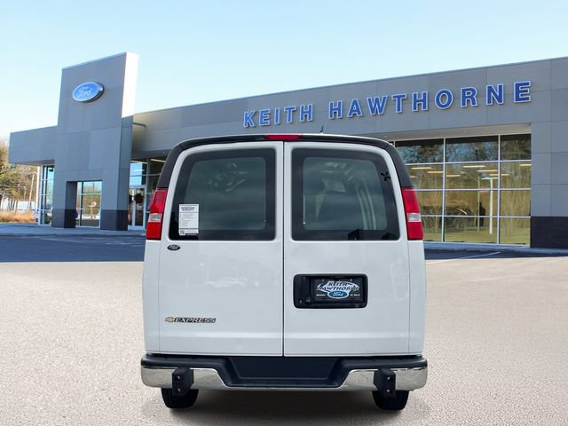 Used 2025 Chevrolet Express 2500 w/ Driver Convenience Package RWD image 5