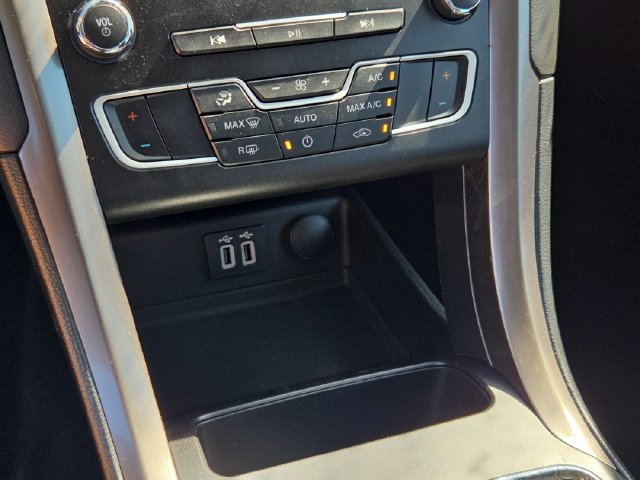 Certified 2020 Ford Fusion SE FWD image 18