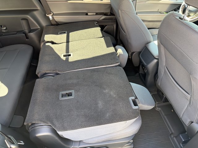 Certified 2026 Ford Explorer Active AWD/4WD image 22