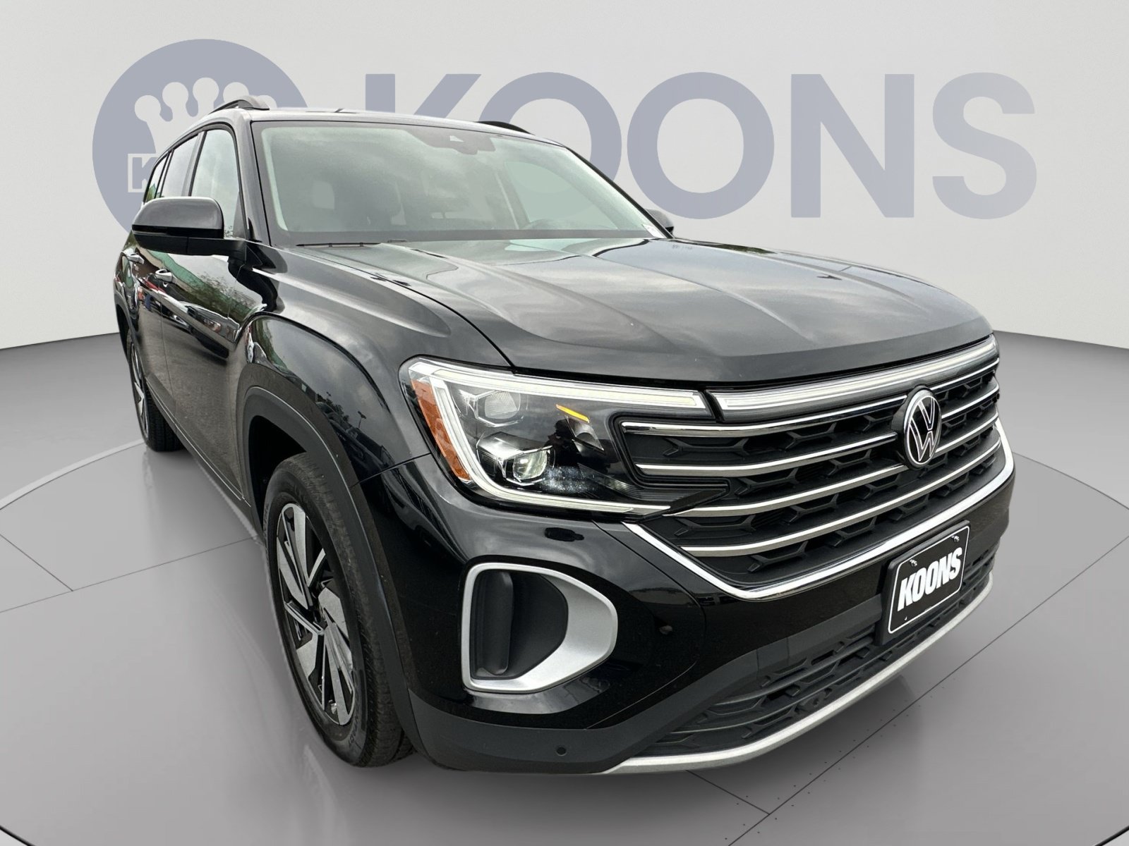 Used 2025 Volkswagen Atlas SE AWD/4WD image 18