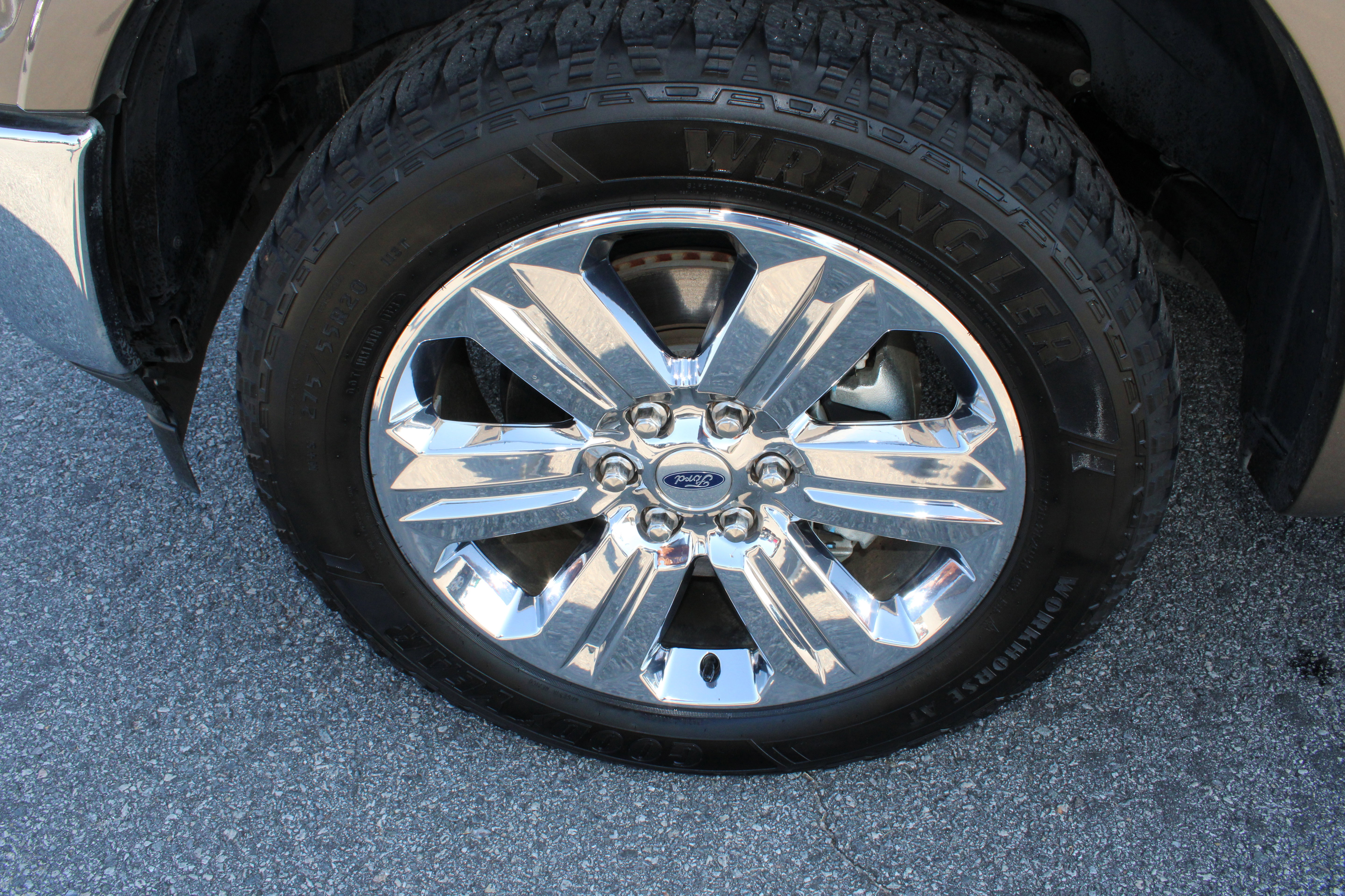 Certified 2020 Ford F150 Lariat w/ Equipment Group 502A Luxury image 10