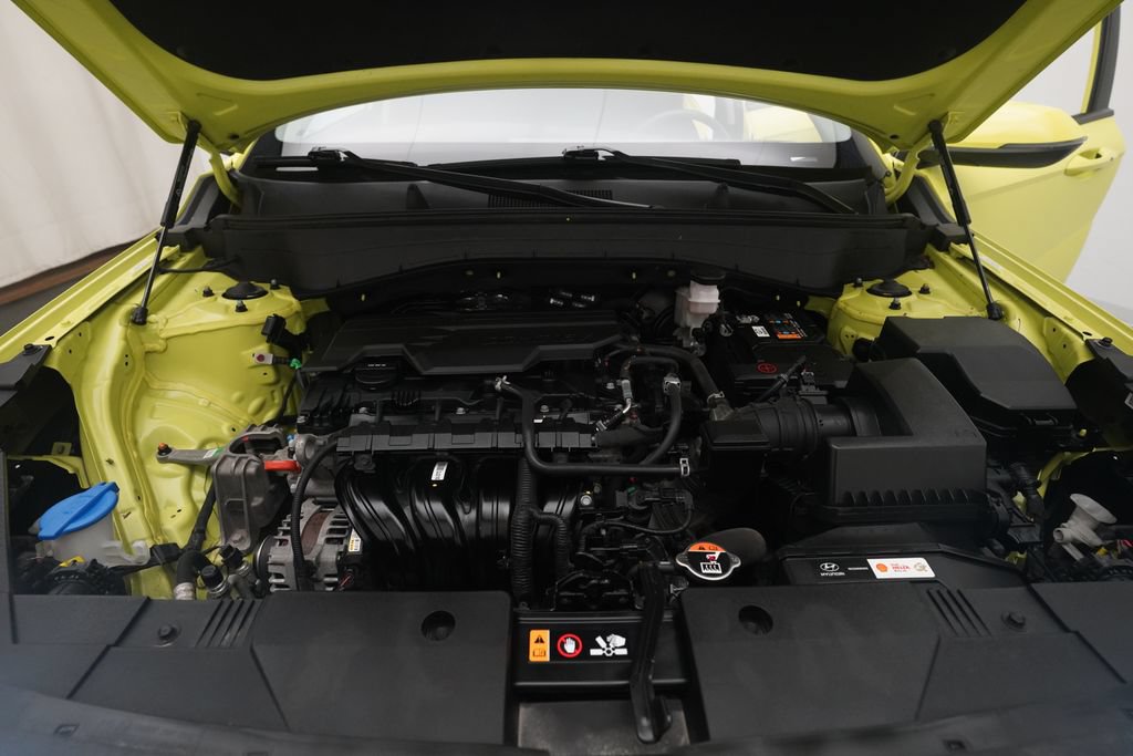 Used 2024 Hyundai Kona SEL AWD/4WD image 3