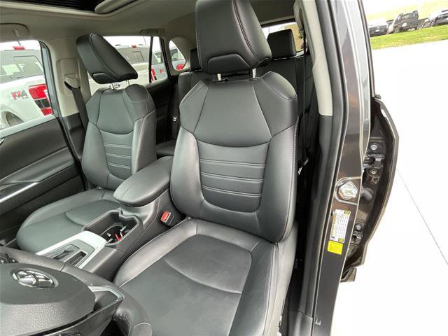 Used 2023 Toyota RAV4 XLE Premium AWD/4WD image 18