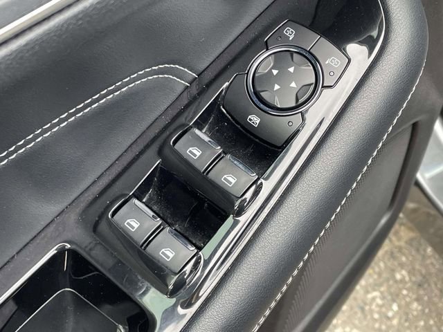 Certified 2020 Ford Edge Titanium FWD image 16