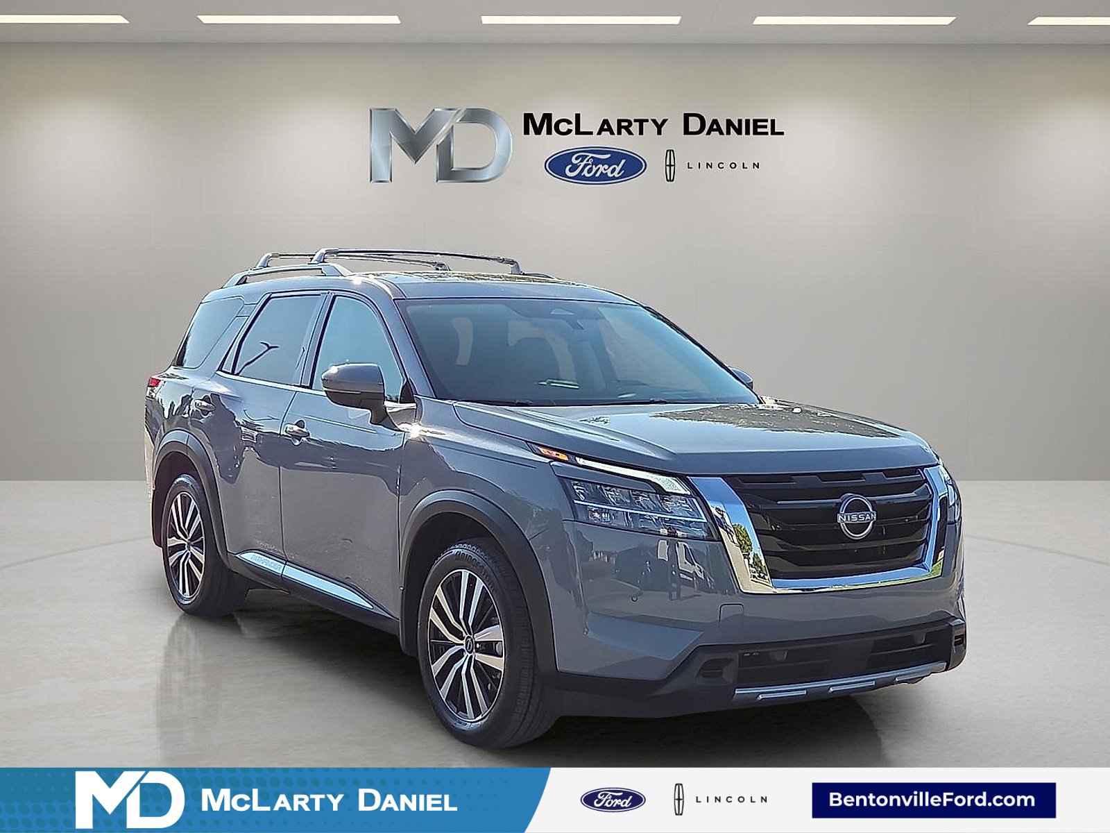 Used 2024 Nissan Pathfinder Platinum