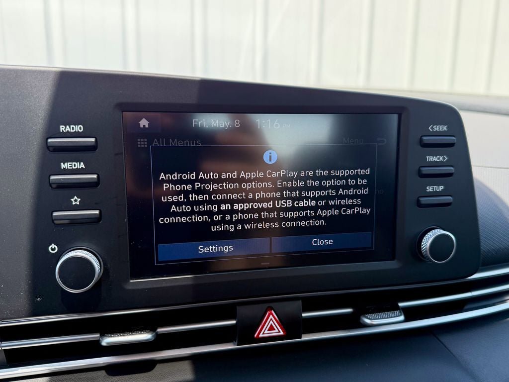 Used 2025 Hyundai Elantra Hybrid FWD image 29